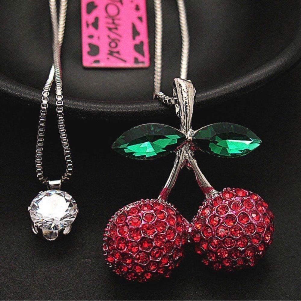 🍒 Betsey Johnson stunning double silver chain sparkling cherry red necklace 🍒
